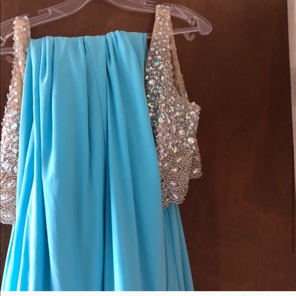 TWO PIECE WHITE GOLD SEQUIN PROM FORMAL DRESS - Picture 6 of 8